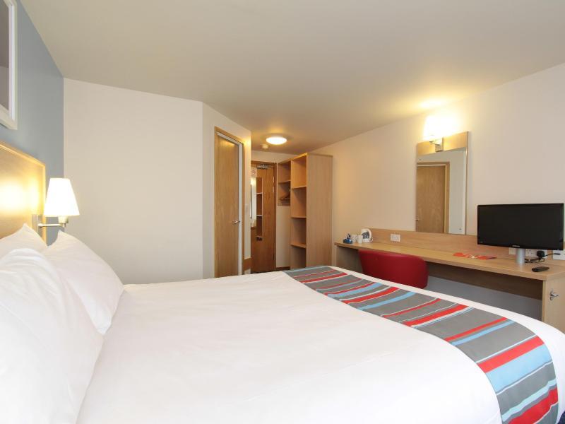 Travelodge Guildford Extérieur photo